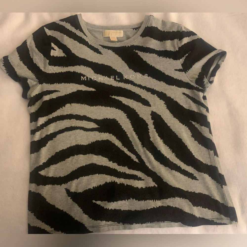 Michael Kors Black and Grey Zebra Studded Logo Short Sleeve T Shirt XL - Picture 9 of 14